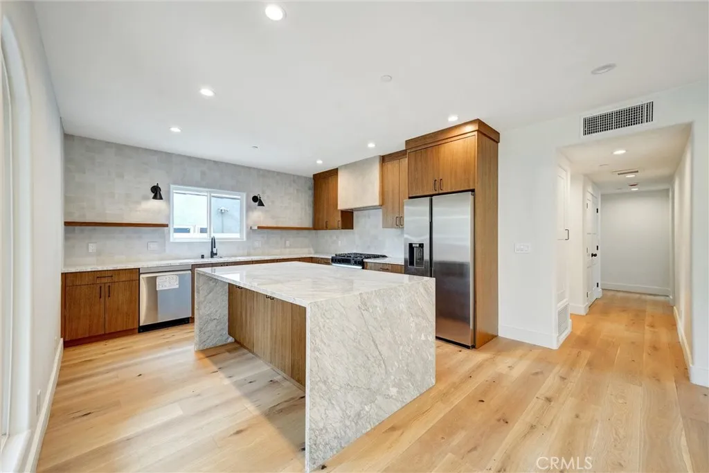 1569 Wesley Avenue Pasadena, CA 91104 - Photo 7 of 41