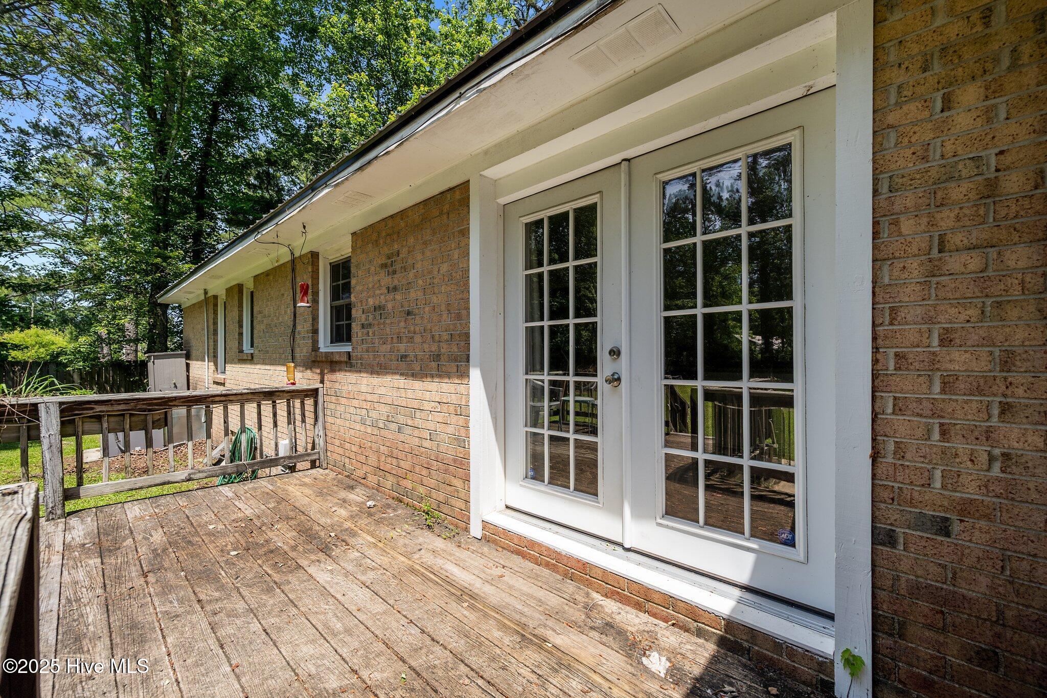 1193 Ramsey Road Jacksonville, NC 28546 - Photo 39 of 47 39-web-or-mls-09