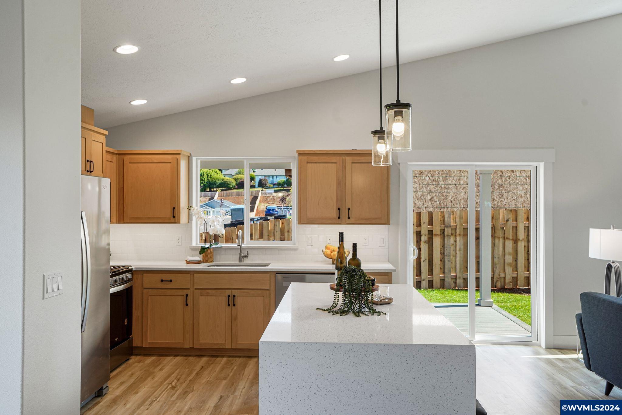 5659 Jeremy Vly Road Southeast Salem, OR 97306 - Photo 13 of 39