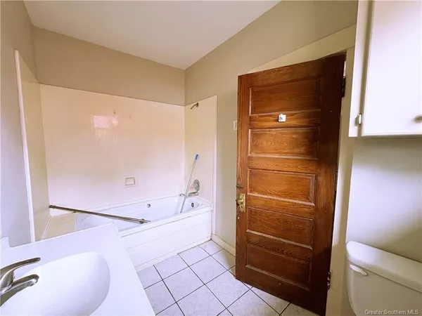 $1,200 | 512 11th Street, Lake Charles, LA 70601