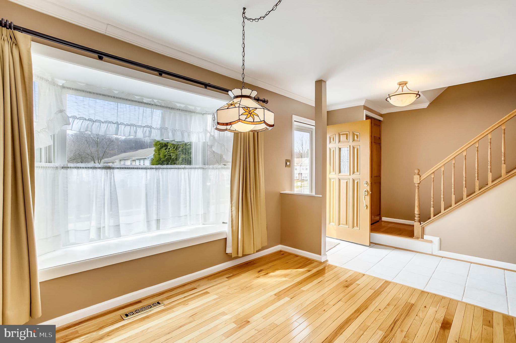 5633 Selford Road Baltimore, MD 21227 - Photo 2 of 44