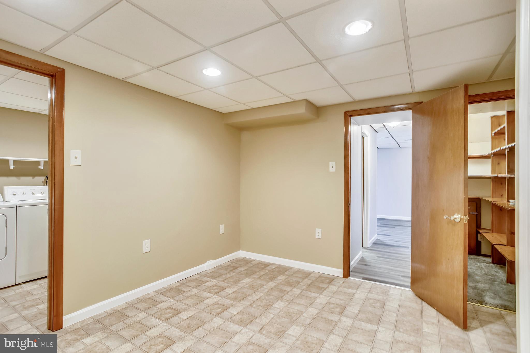 5633 Selford Road Baltimore, MD 21227 - Photo 25 of 44