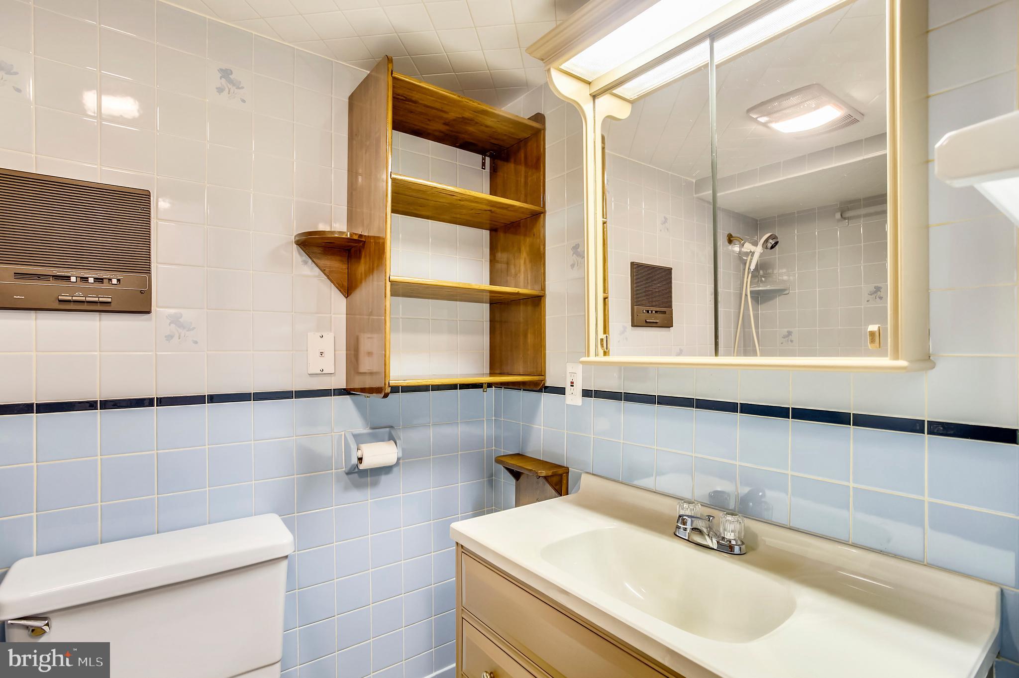 5633 Selford Road Baltimore, MD 21227 - Photo 29 of 44 Full bath in lower level