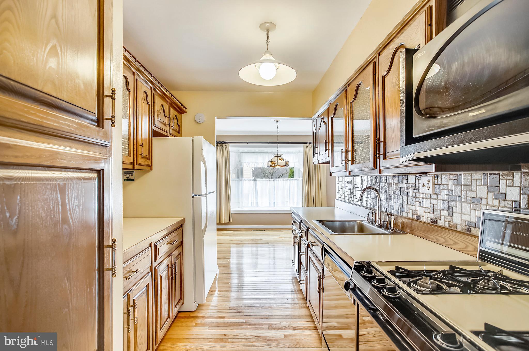 5633 Selford Road Baltimore, MD 21227 - Photo 5 of 44