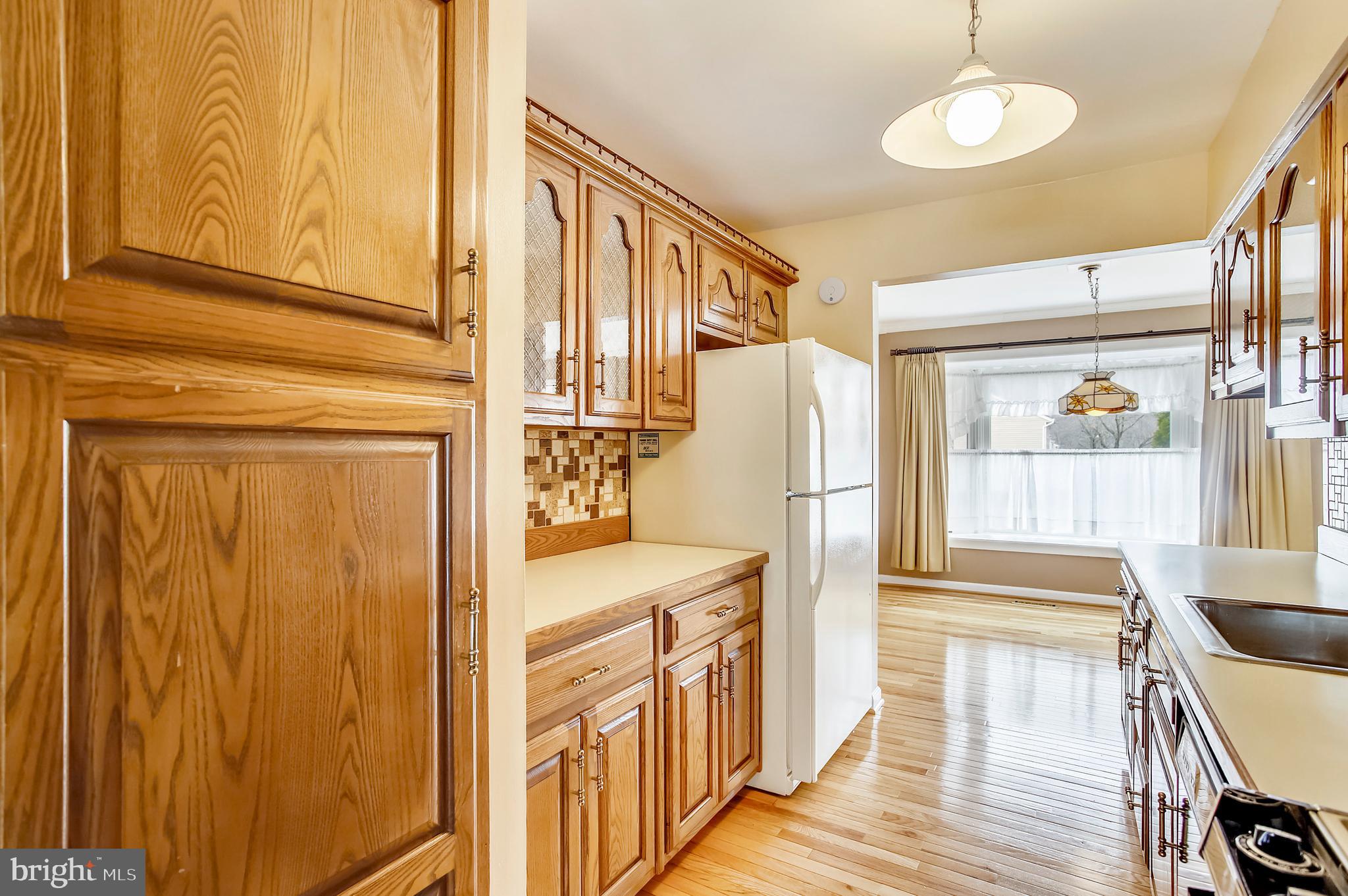 5633 Selford Road Baltimore, MD 21227 - Photo 8 of 44