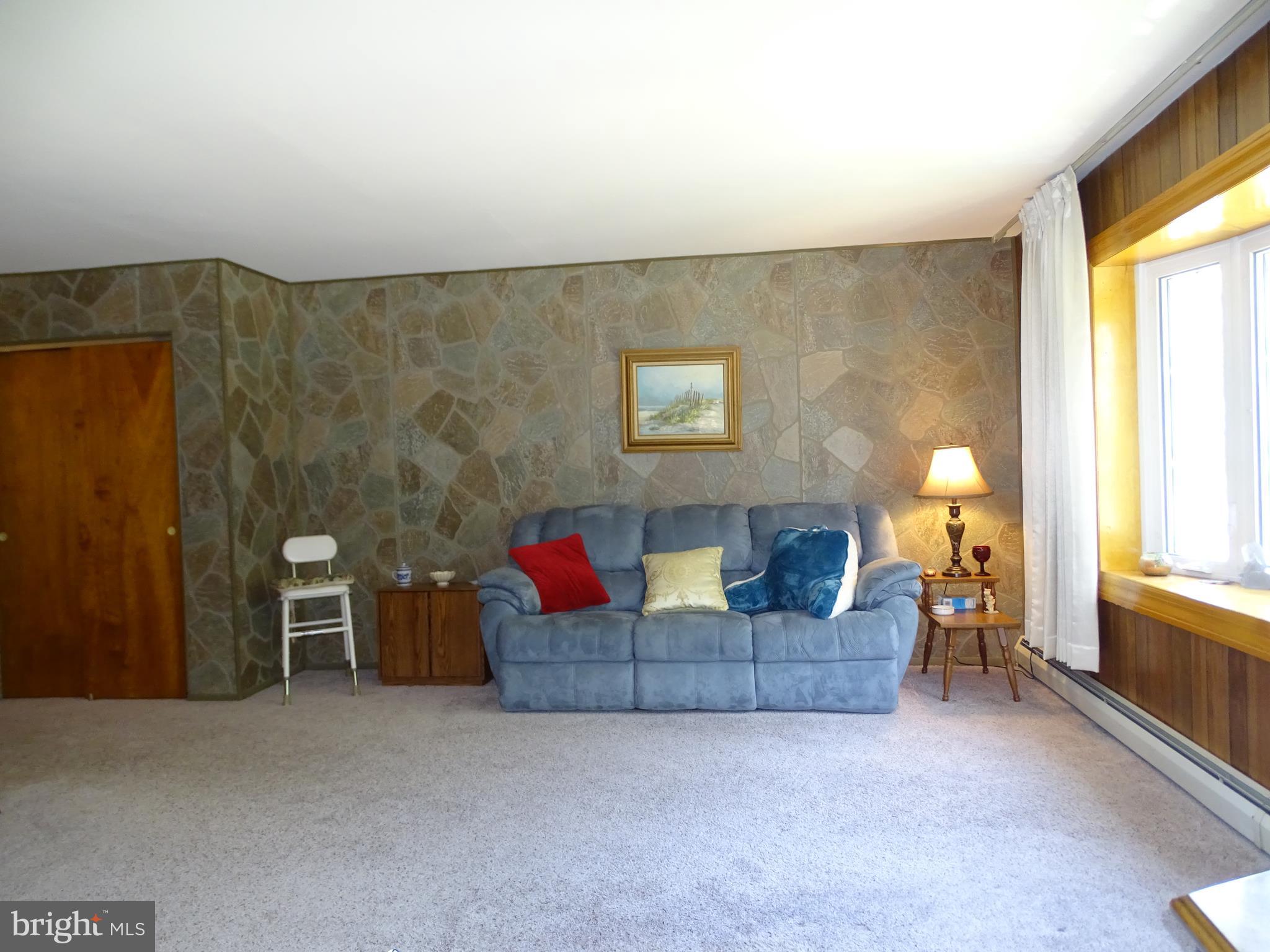 11019 Academy Road Philadelphia, PA 19154 - Photo 2 of 23 Formal living room