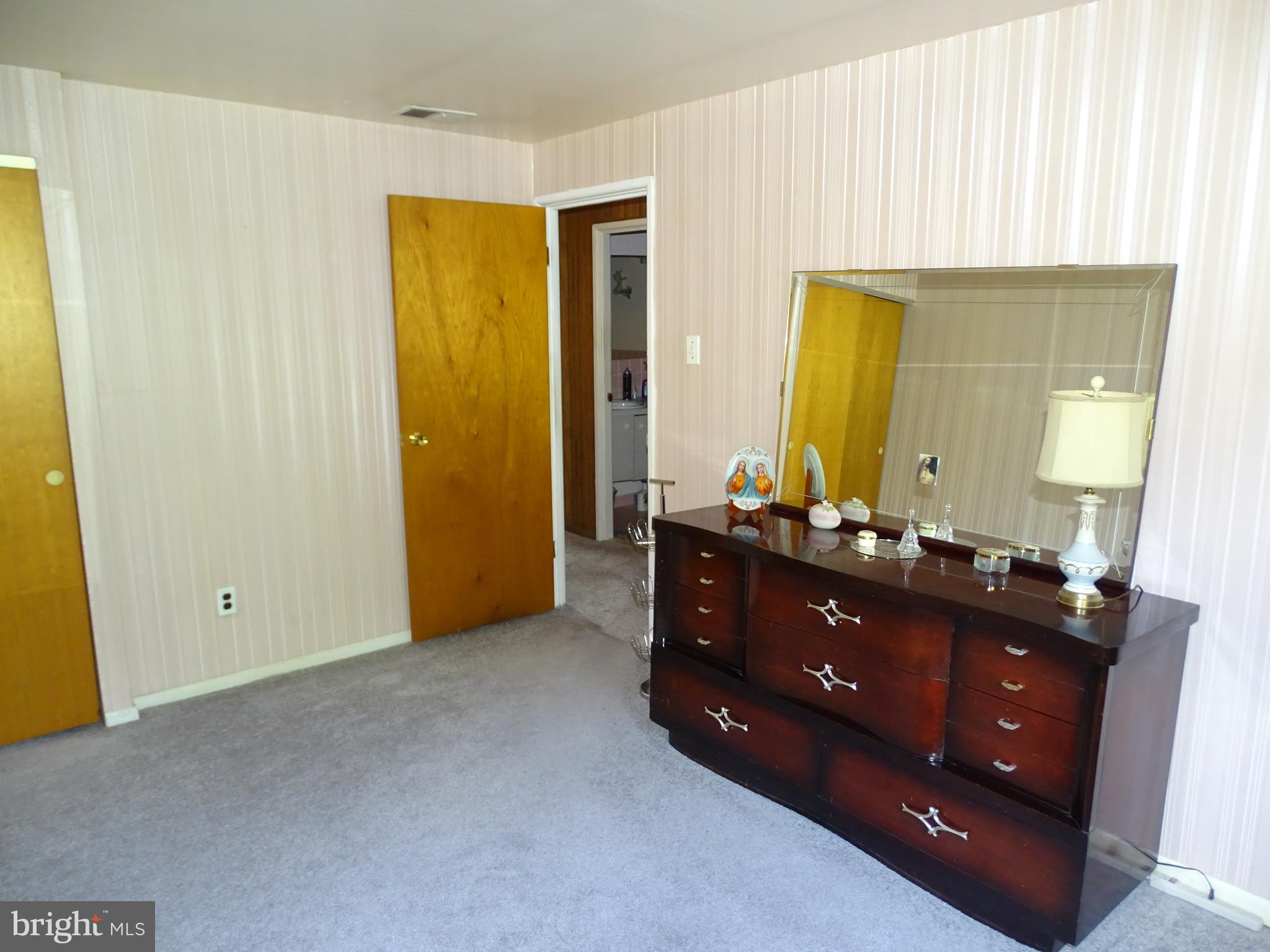11019 Academy Road Philadelphia, PA 19154 - Photo 10 of 23 Main bedroom