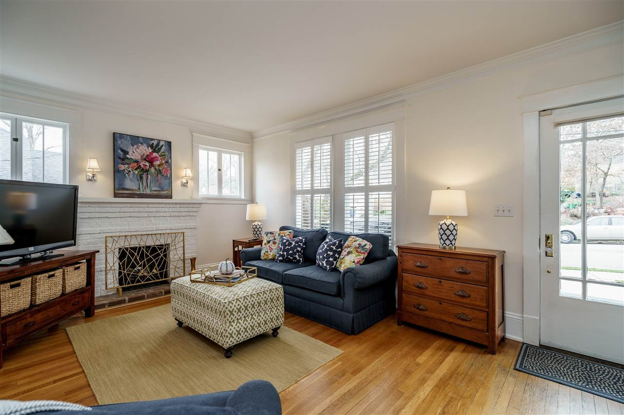 1829 White Oak Road Raleigh, NC 27608 - Photo 4 of 27 Photo 4