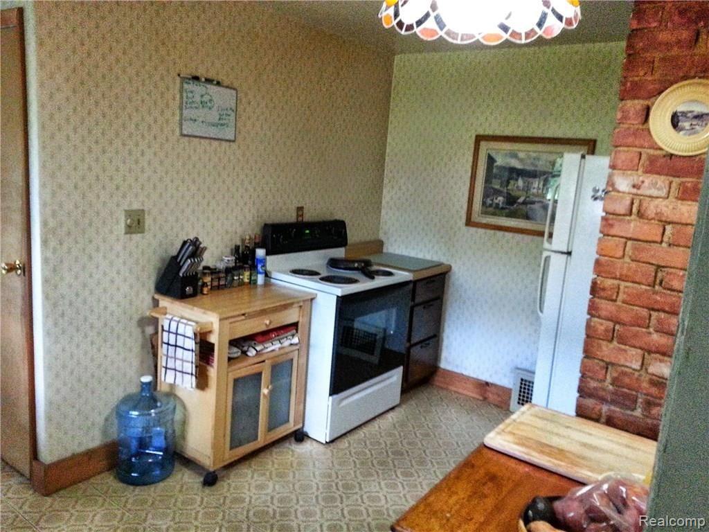 60221 Mt Vernon Road Rochester, MI 48306 - Photo 7 of 29 Kitchen