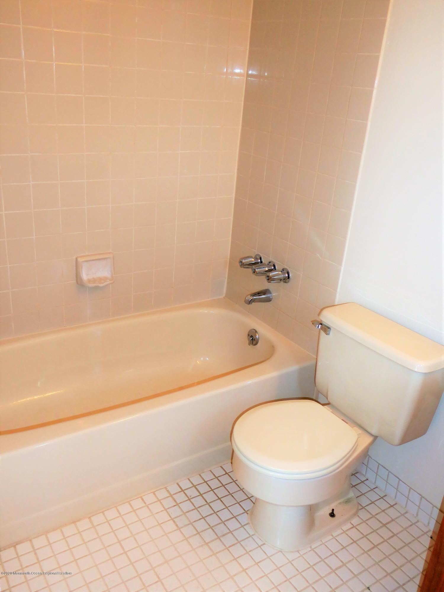 60 County Road, Unit I047 Cliffwood, NJ 07721 - Photo 15 of 22 P1010556