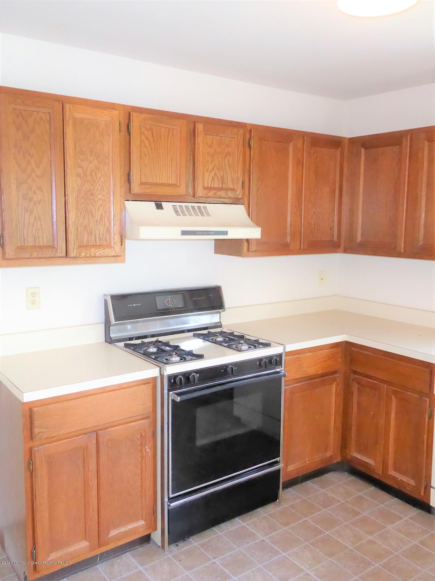 60 County Road, Unit I047 Cliffwood, NJ 07721 - Photo 8 of 22 P1010549