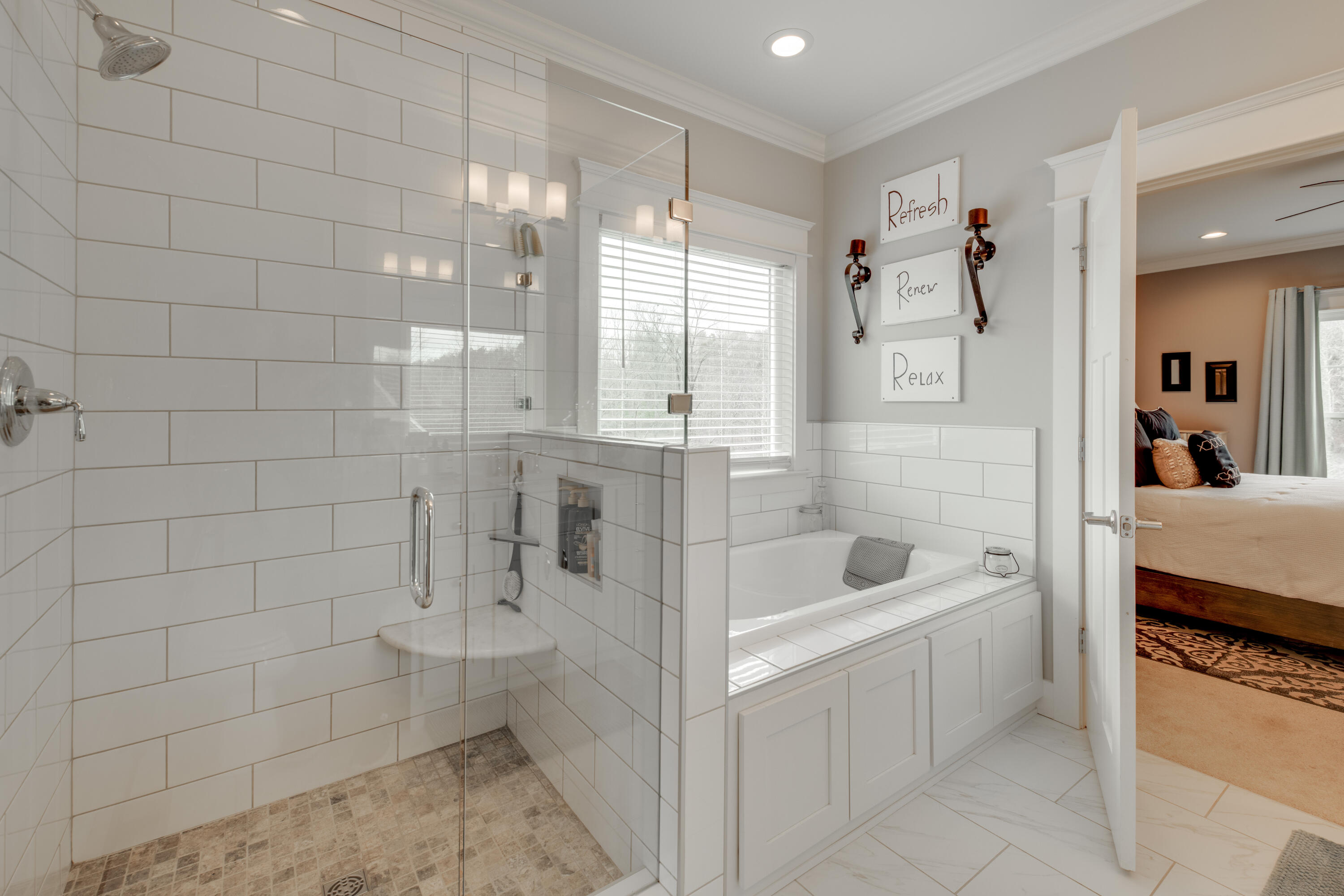 9279 Bill Reed Road Ooltewah, TN 37363 - Photo 5 of 29 Master Bathroom