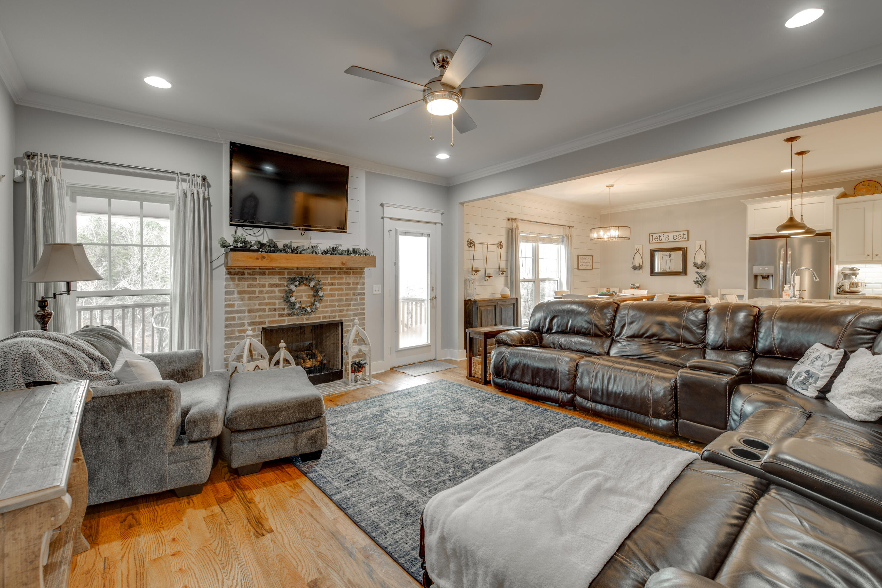 9279 Bill Reed Road Ooltewah, TN 37363 - Photo 7 of 29 Living Room