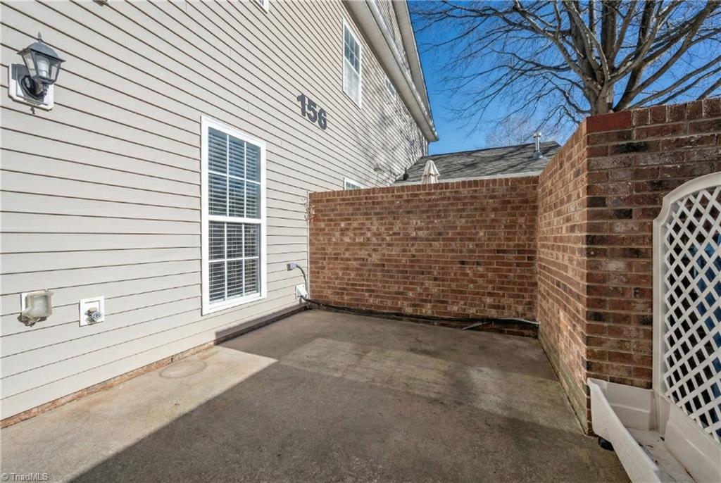 156 Pinewood Lane, Unit 101 Bermuda Run, NC 27006 - Photo 15 of 31 Patio
