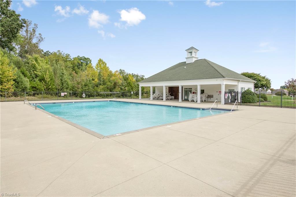 156 Pinewood Lane, Unit 101 Bermuda Run, NC 27006 - Photo 25 of 31 neighborhood pool