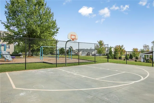 $255,000 | 156 Pinewood Lane, Unit 101, Bermuda Run, NC 27006