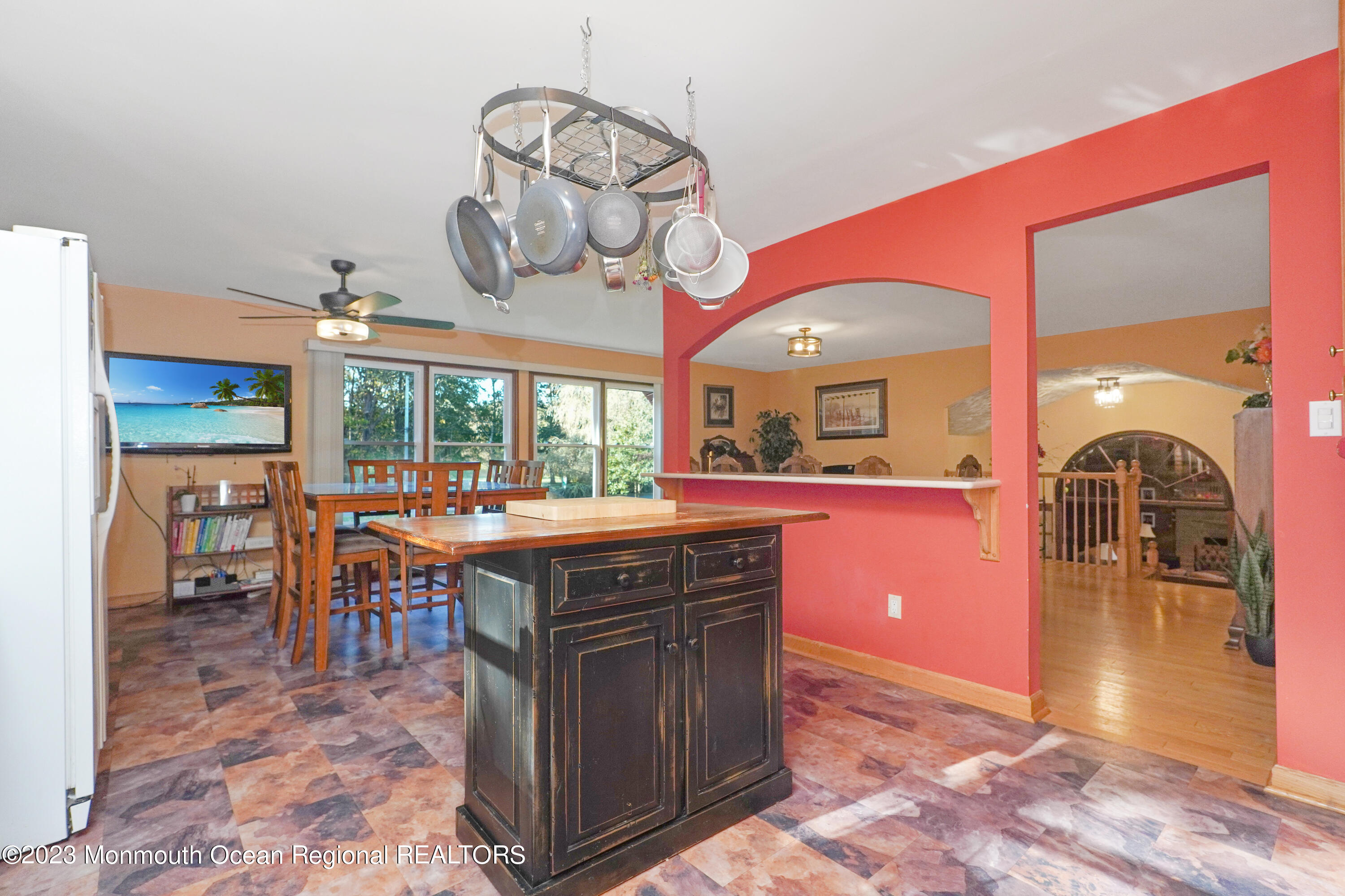138 McCaffery Road Manalapan, NJ 07726 - Photo 14 of 44 Kitchen5