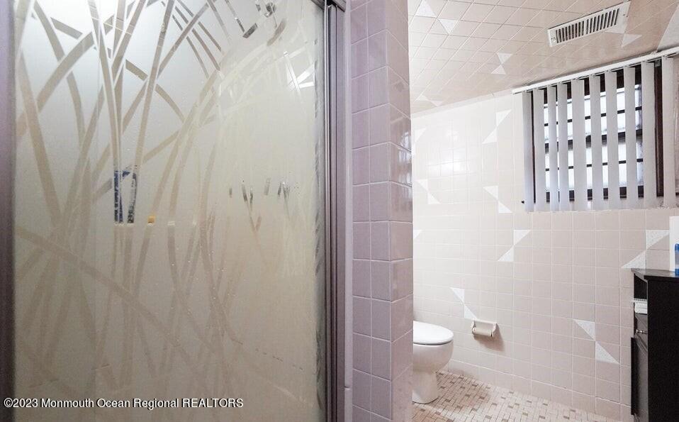 138 McCaffery Road Manalapan, NJ 07726 - Photo 29 of 44 Lower Level Bathroom