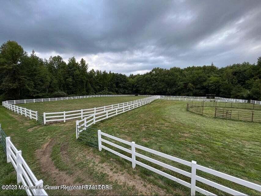 138 McCaffery Road Manalapan, NJ 07726 - Photo 31 of 44 Paddocks