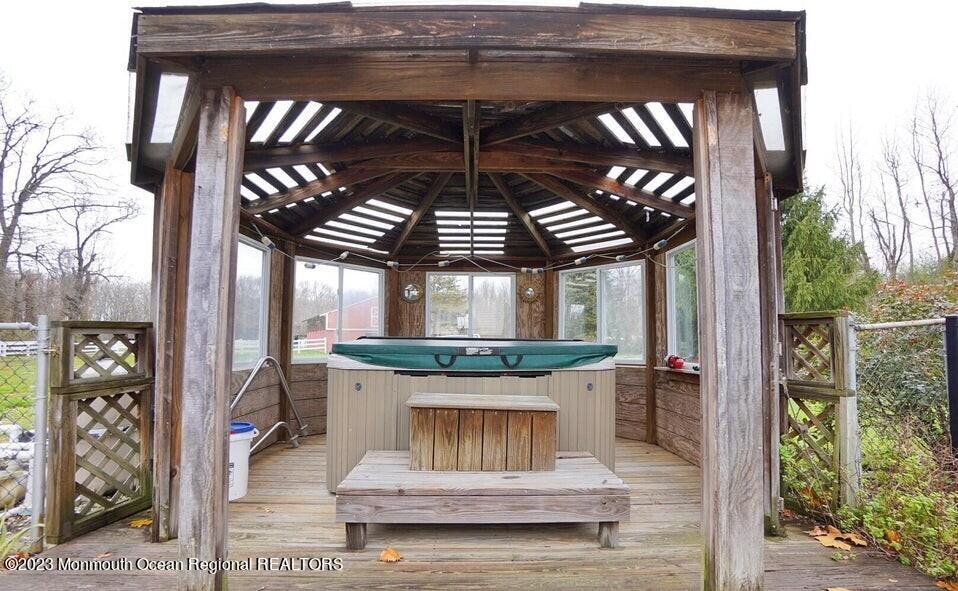 138 McCaffery Road Manalapan, NJ 07726 - Photo 38 of 44 mchot tub
