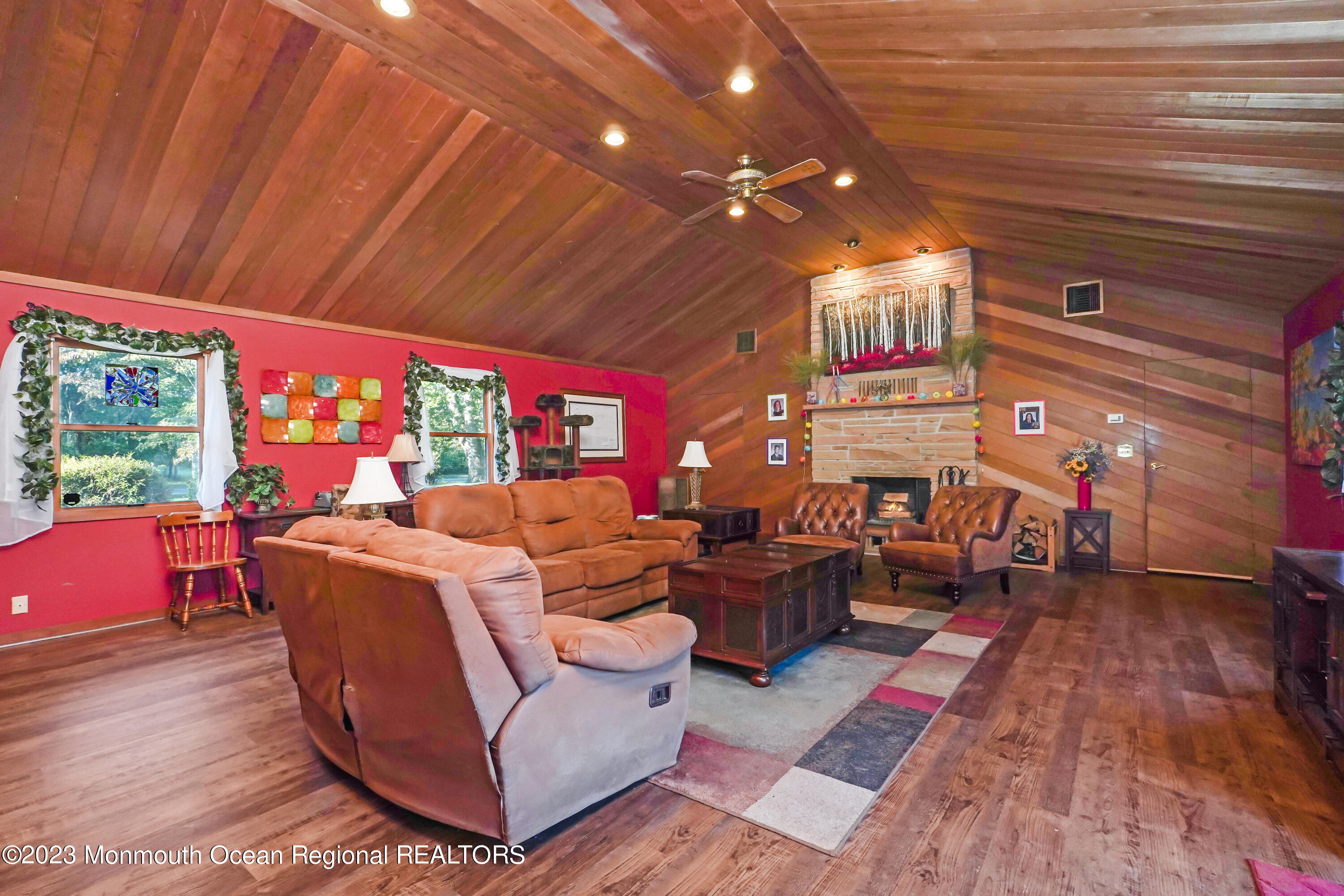 138 McCaffery Road Manalapan, NJ 07726 - Photo 6 of 44 Family/Great Room2