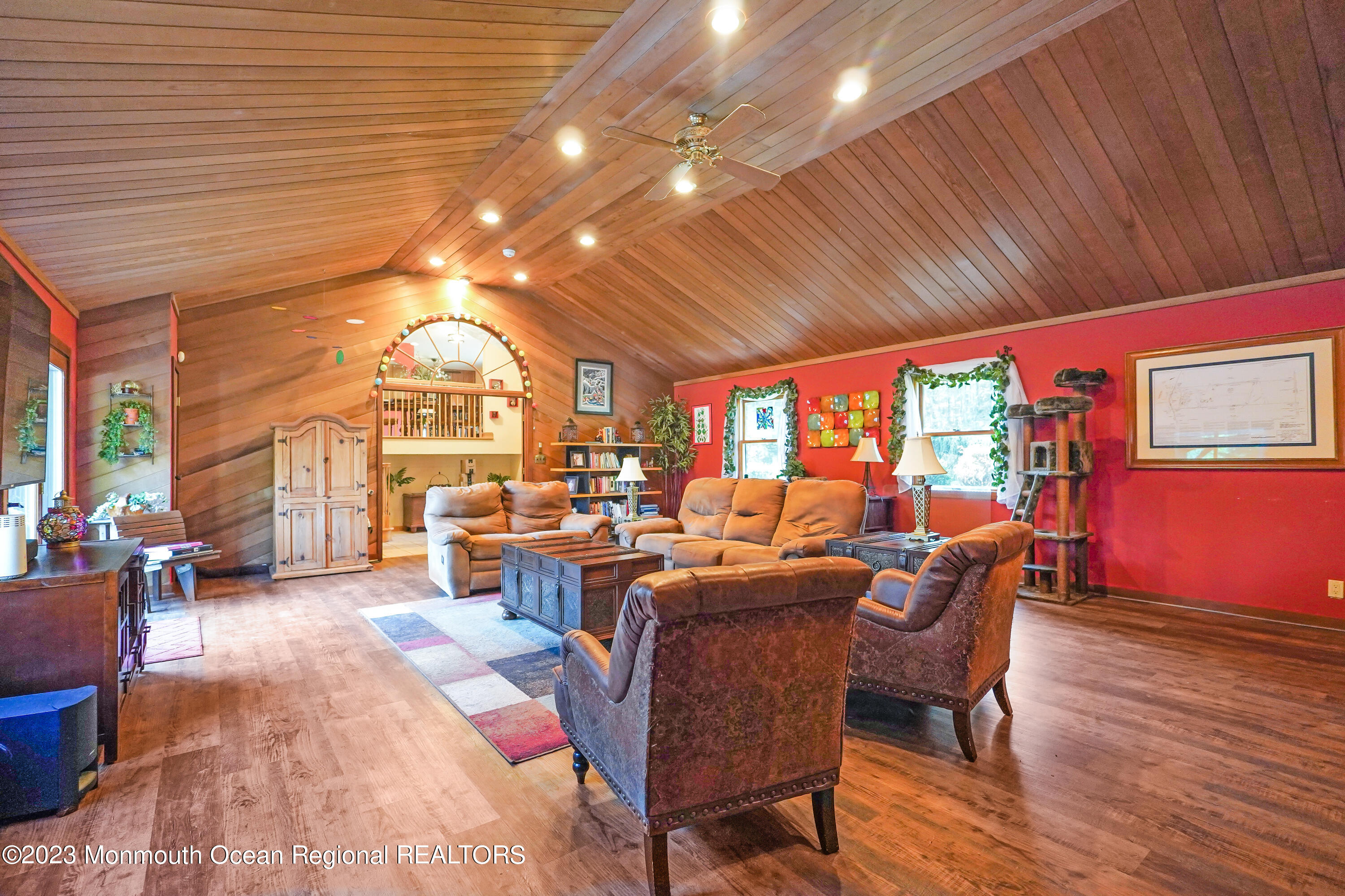 138 McCaffery Road Manalapan, NJ 07726 - Photo 7 of 44 Family/Great room3