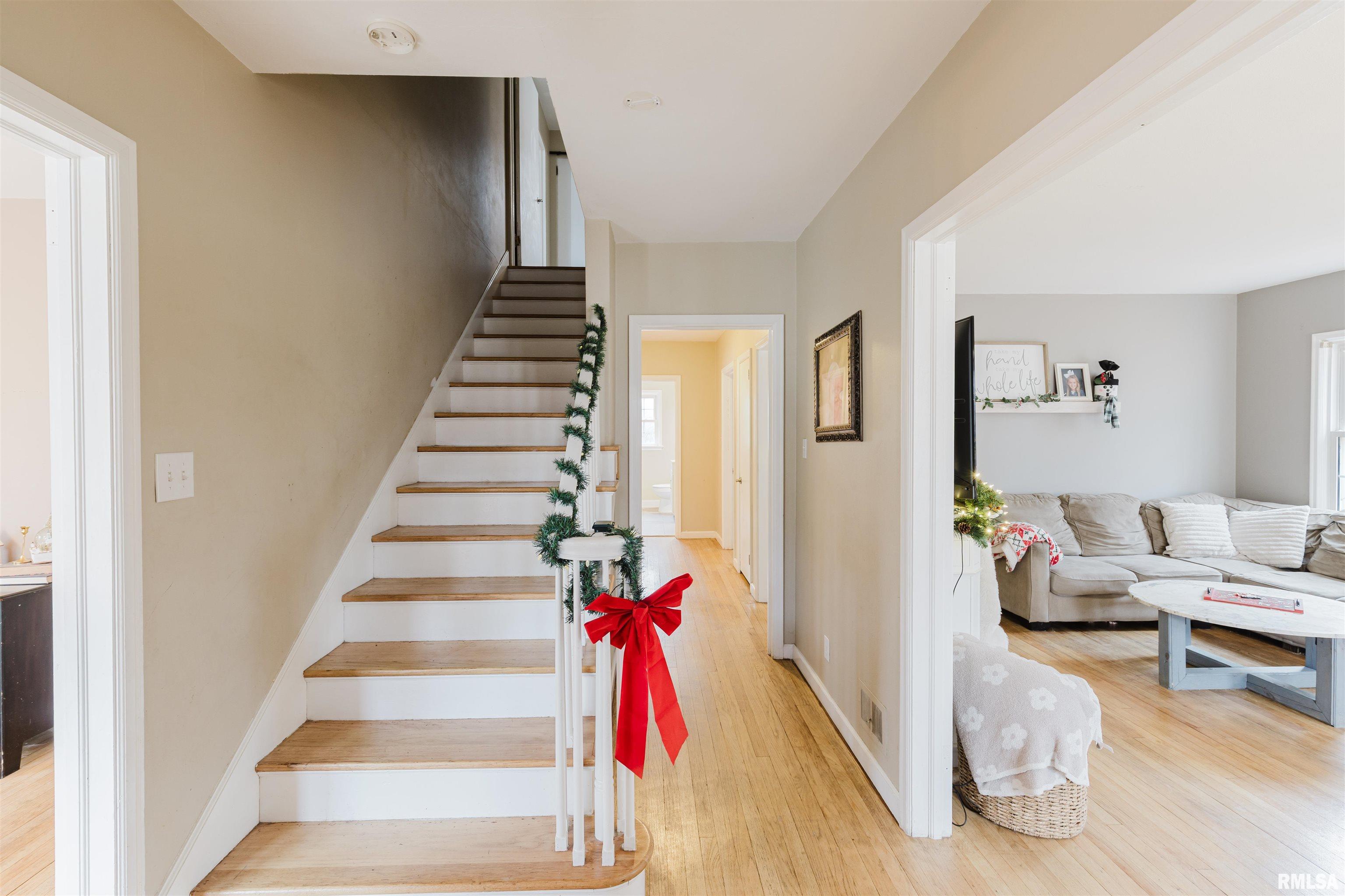 1819 Pace Avenue Mount Vernon, IL 62864 - Photo 3 of 49