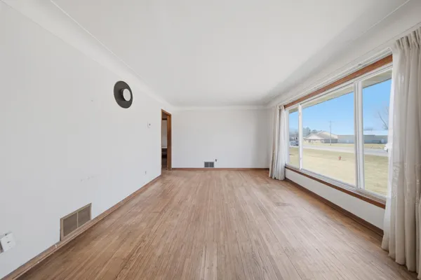 $320,000 | 7830 Lake Drive, Lino Lakes, MN 55014