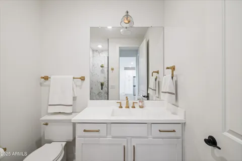$618,888 | 2121 West Sonoran Desert Drive, Unit 8, Phoenix, AZ 85085