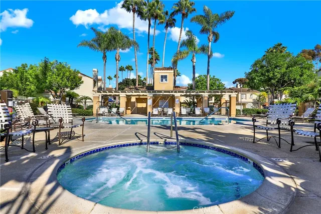 $788,988 | 211 Chandon, Laguna Niguel, CA 92677