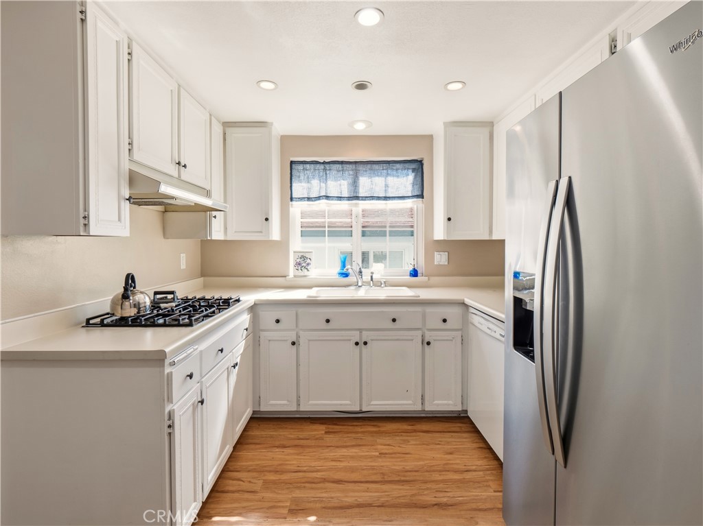 19401 Oak Crossing Road Newhall, CA 91321 - Photo 10 of 47