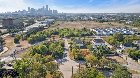 $299,900 | 4209 Cline Street, Houston, TX 77020