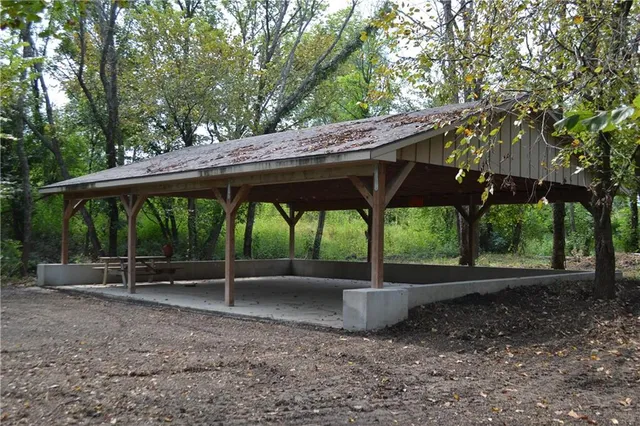 $130,000 | 319-th West 319-th W Old Kc Road Street, Paola, KS 66071