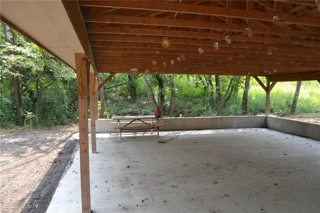 $130,000 | 319-th West 319-th W Old Kc Road Street, Paola, KS 66071