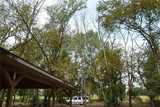 $130,000 | 319-th West 319-th W Old Kc Road Street, Paola, KS 66071