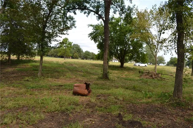 $130,000 | 319-th West 319-th W Old Kc Road Street, Paola, KS 66071