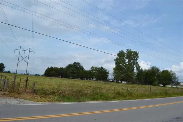 $130,000 | 319-th West 319-th W Old Kc Road Street, Paola, KS 66071