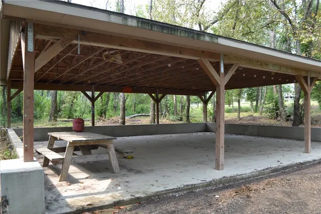 $130,000 | 319-th West 319-th W Old Kc Road Street, Paola, KS 66071