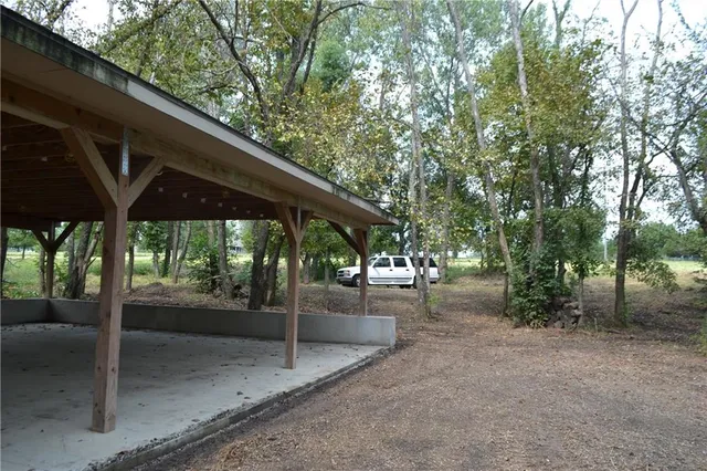 $130,000 | 319-th West 319-th W Old Kc Road Street, Paola, KS 66071