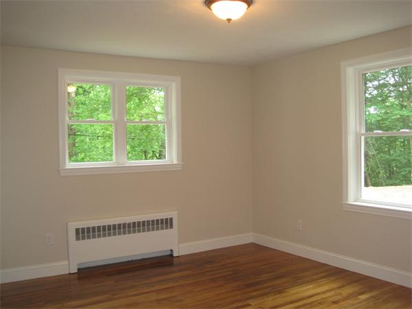 3 Brown Road Oxford, MA 01540 - Photo 7 of 23 Gallery Image 7