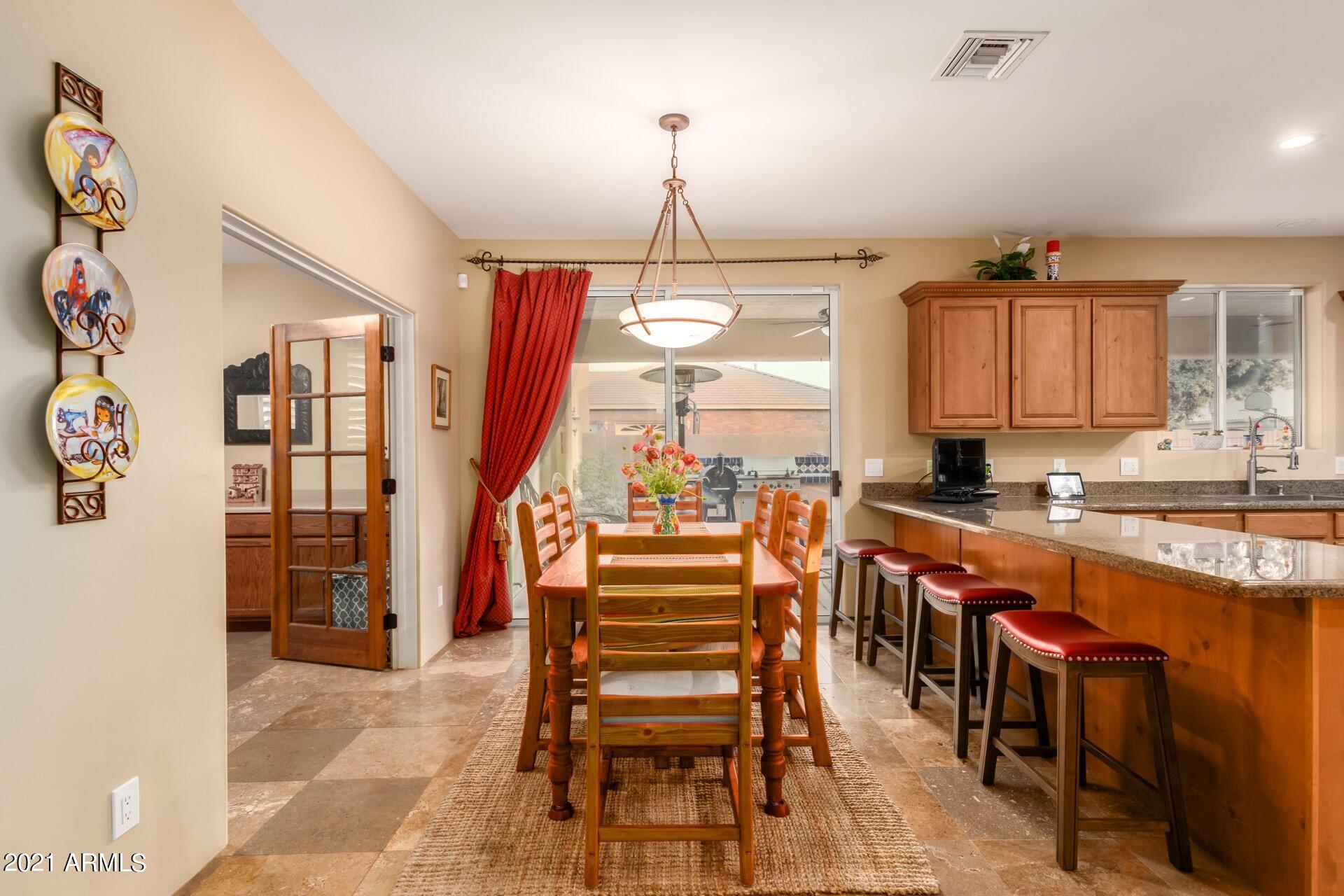284 South Racine Court Gilbert, AZ 85296 - Photo 17 of 76 17-Racine