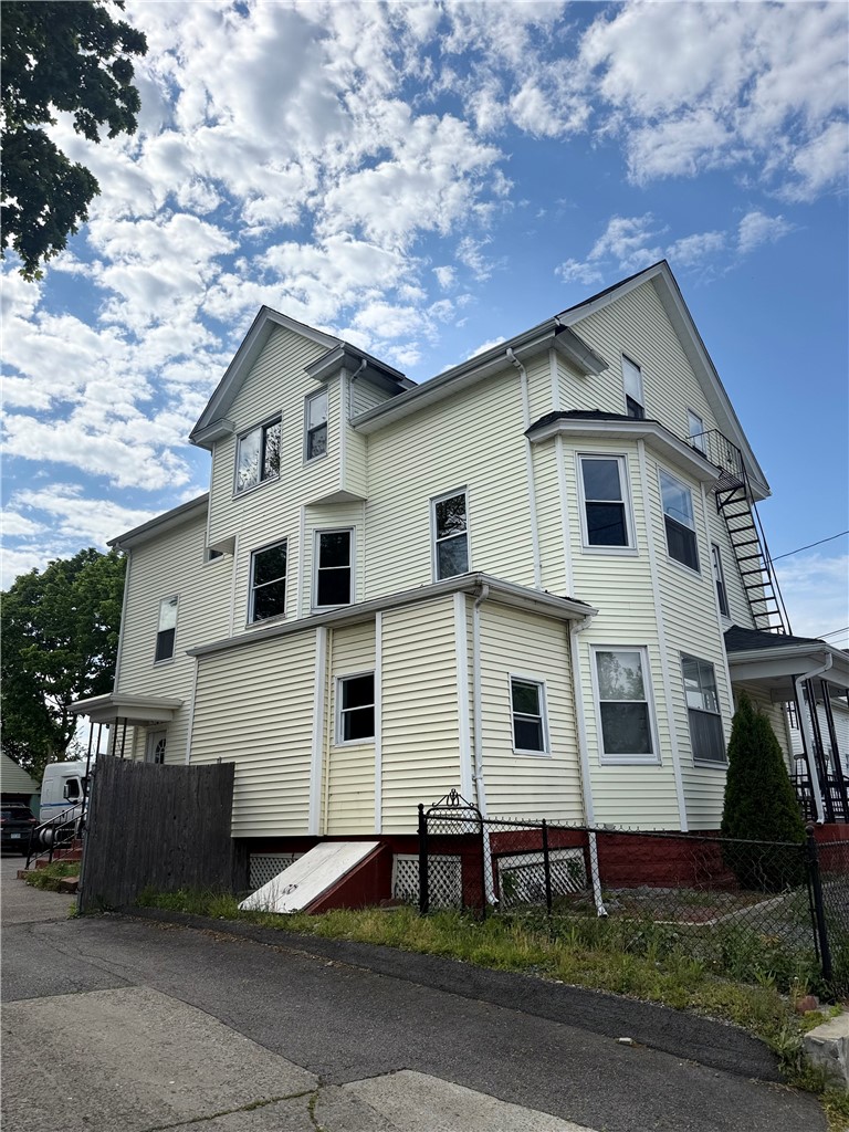 53 South Bend Street, Unit 3 Pawtucket, RI 02860 - Photo 9 of 10