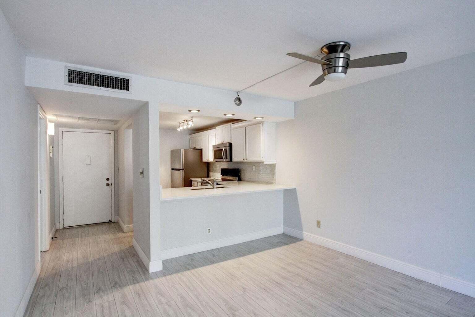 11 Royal Palm Way, Unit 1040 Boca Raton, FL 33432 - Photo 16 of 33 20220331201012241158000000-o