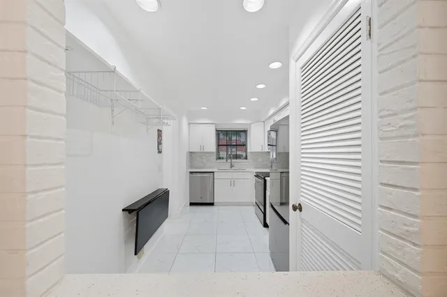 $2,600 | 1443 Southwest 27th Avenue, Unit E, Boynton Beach, FL 33426