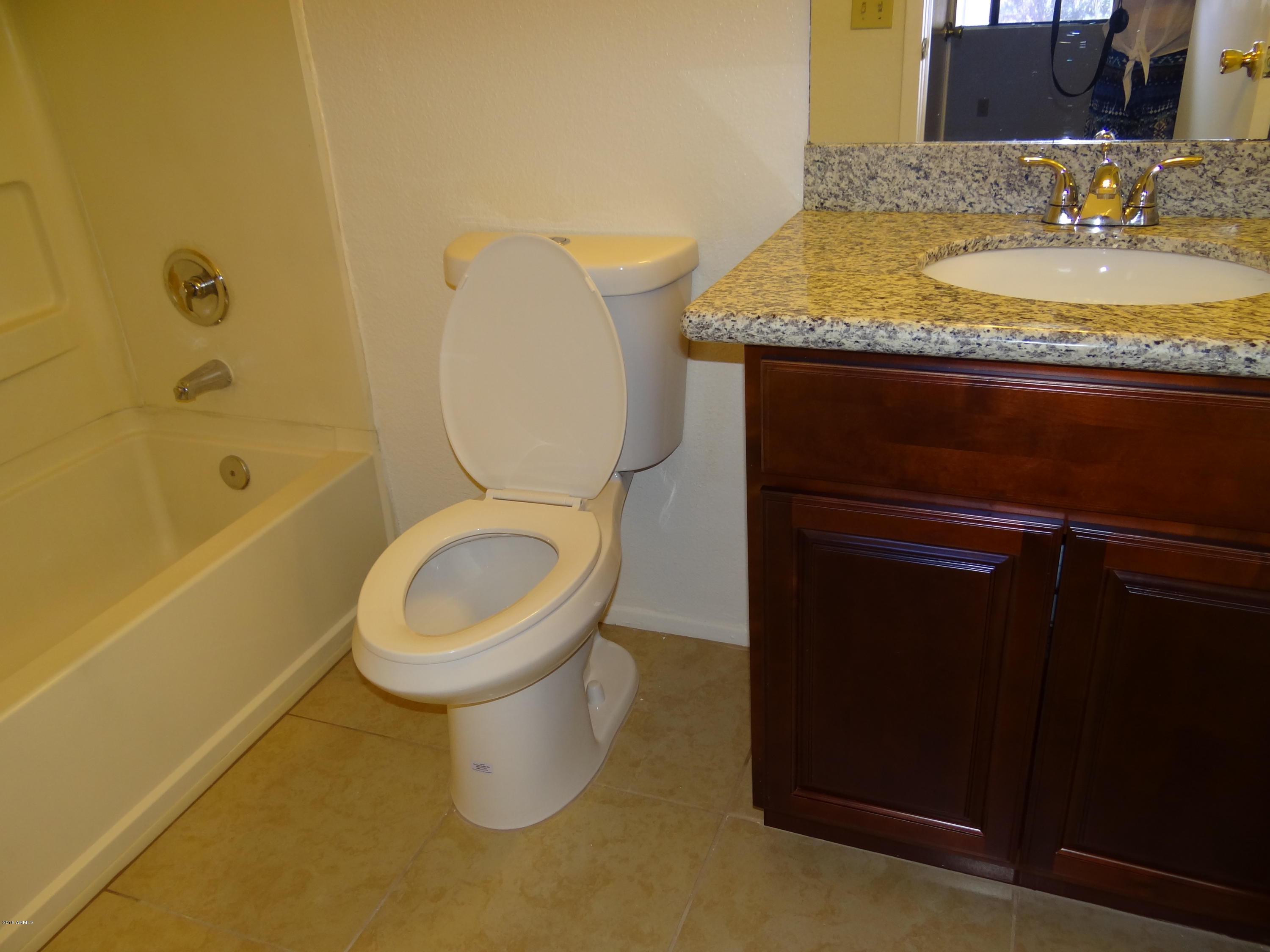 3511 East Baseline Road, Unit 1002 Phoenix, AZ 85042 - Photo 16 of 19 Listing Baseline 031