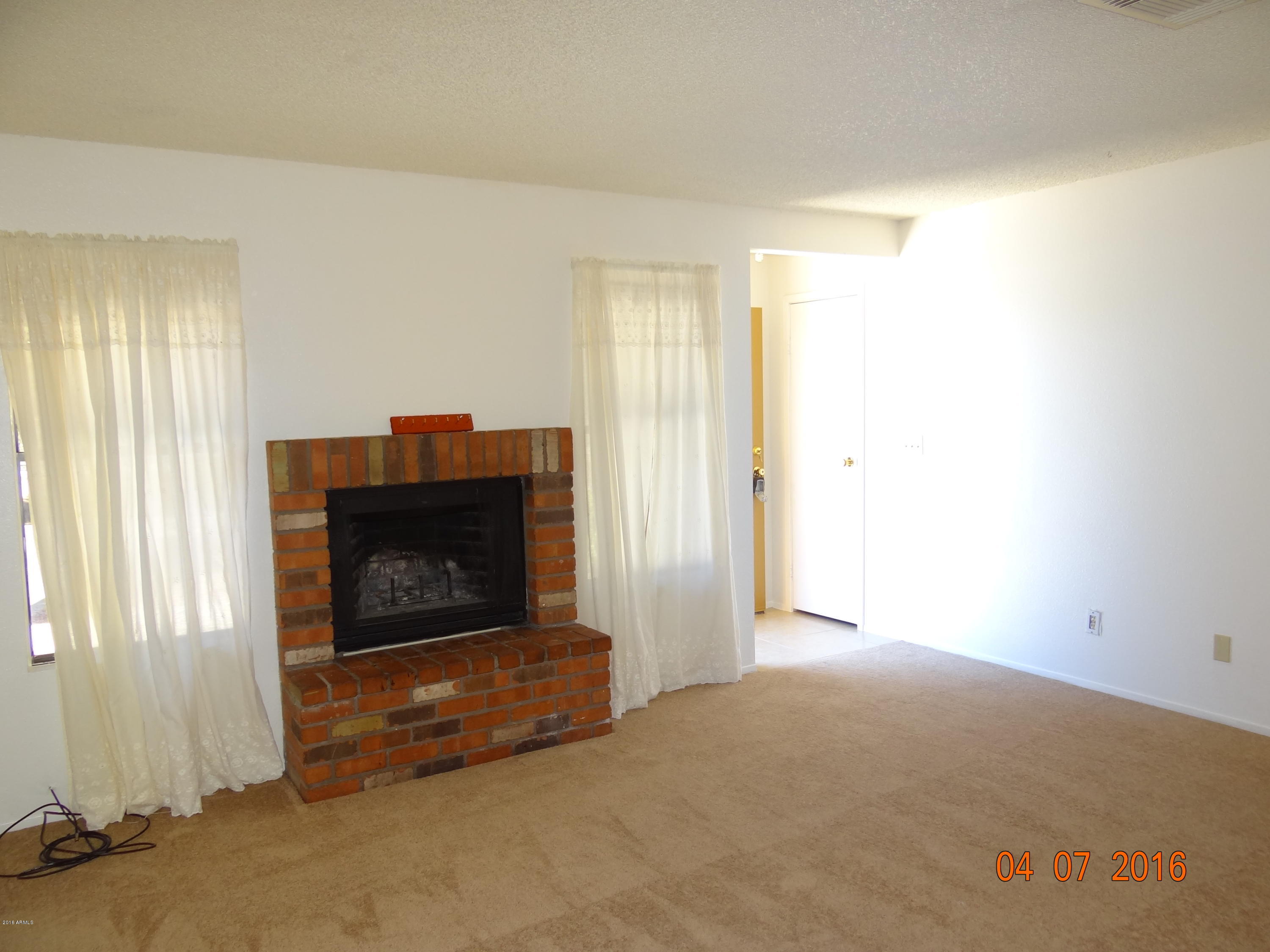 3511 East Baseline Road, Unit 1002 Phoenix, AZ 85042 - Photo 4 of 19 Listing Baseline 002