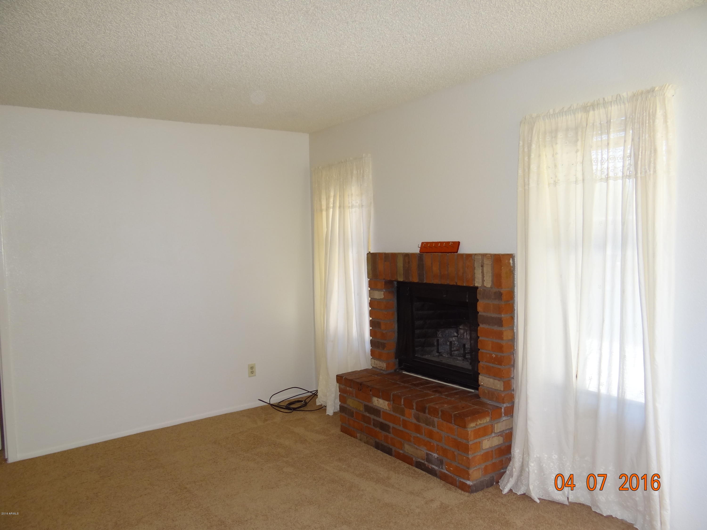 3511 East Baseline Road, Unit 1002 Phoenix, AZ 85042 - Photo 5 of 19 Listing Baseline 034