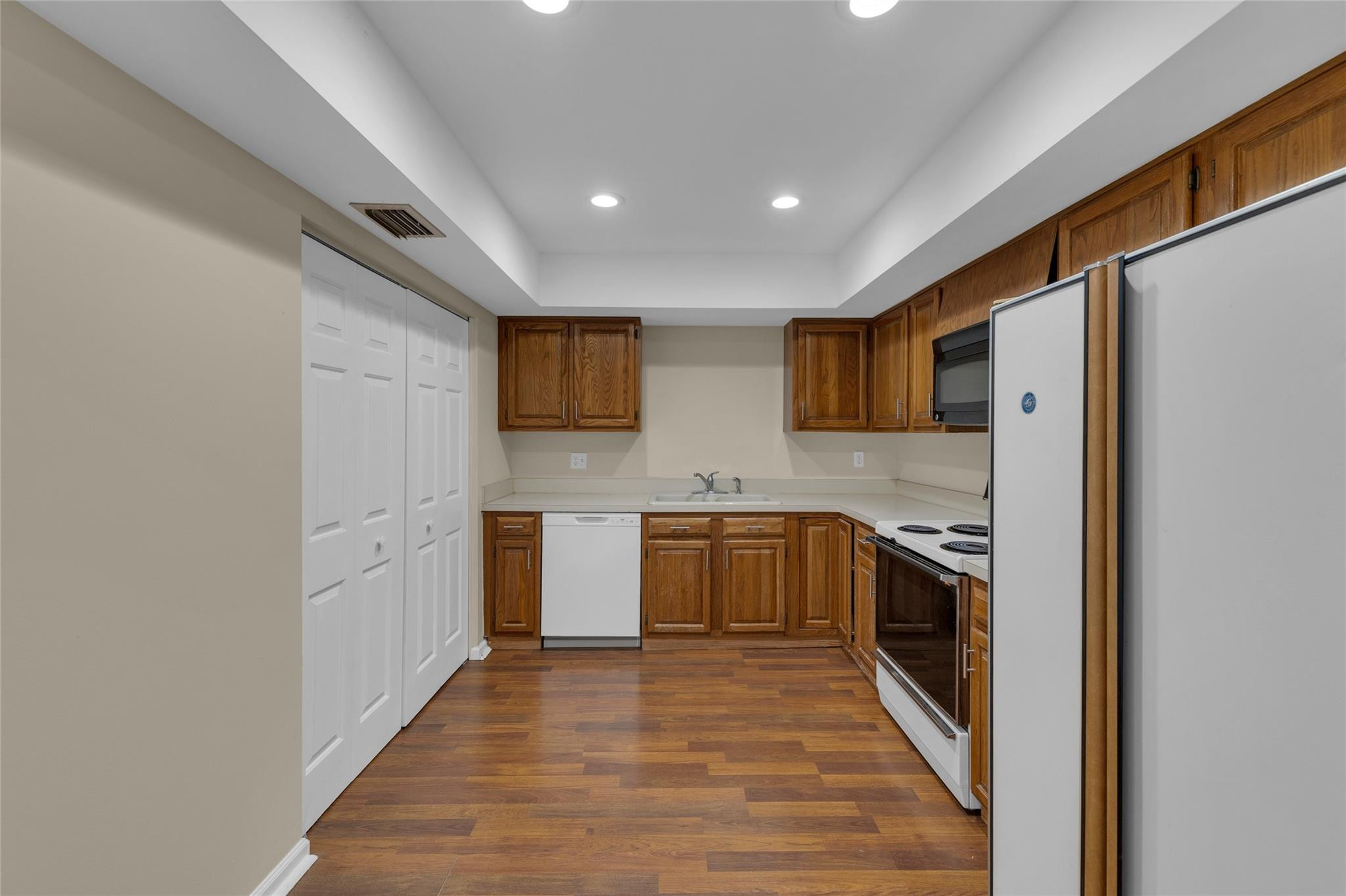 424 Ashwood Place Boca Raton, FL 33431 - Photo 15 of 47 Photo 15