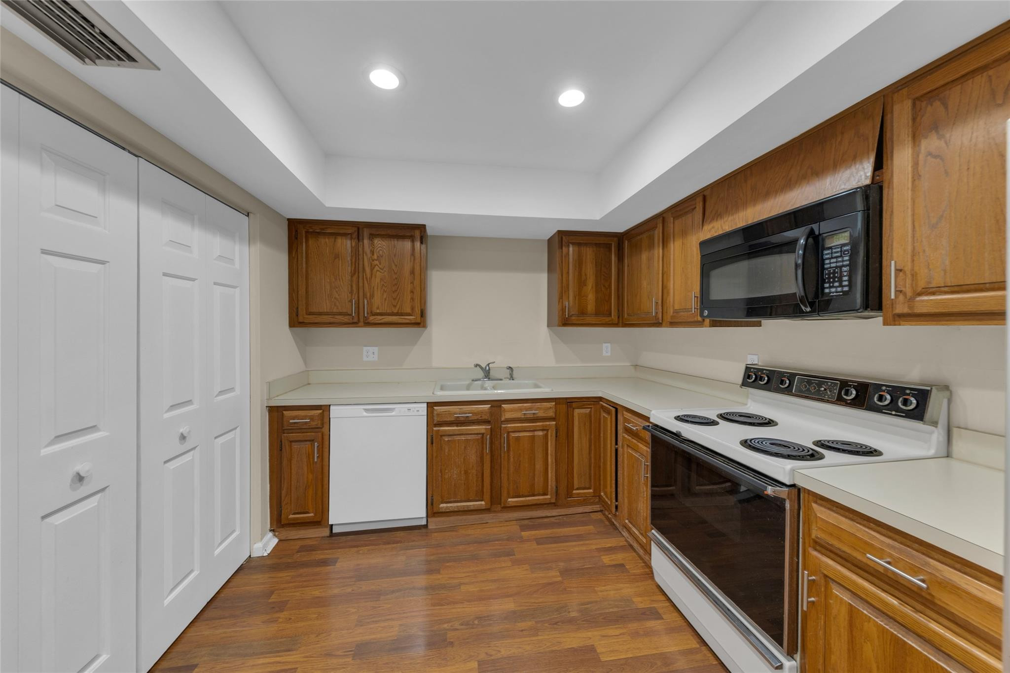 424 Ashwood Place Boca Raton, FL 33431 - Photo 16 of 47 Photo 16