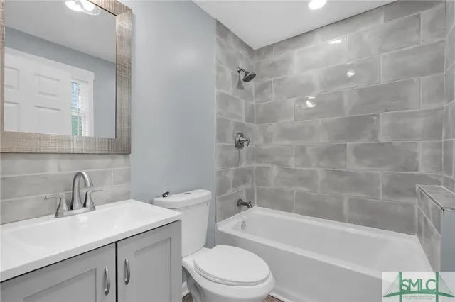 $375,000 | 1114 1/2 East Bolton Street, Savannah, GA 31401